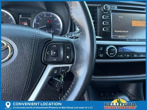 Used 2019 Toyota Highlander Plus w/ Carpet Mat Package (TMS) AWD/4WD image 31