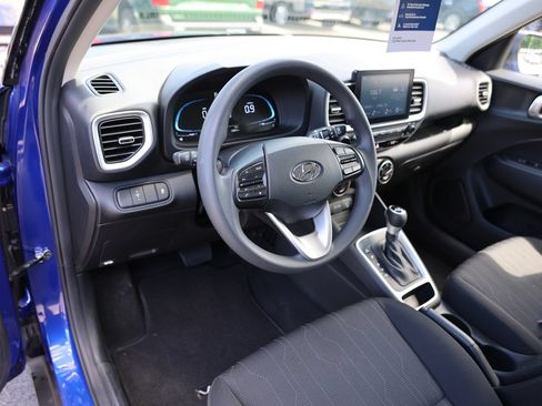 Certified 2023 Hyundai Venue SE FWD image 12