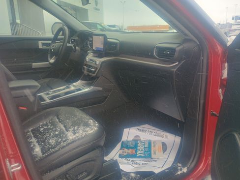 Certified 2023 Ford Explorer XLT w/ Equipment Group 202A image 19