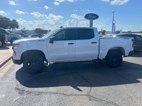 Used 2024 Chevrolet Silverado 1500 LT Trail Boss AWD/4WD image 4