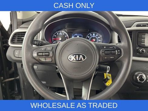 Used 2017 Kia Sorento LX image 17