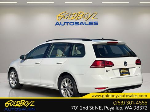 Used 2017 Volkswagen Golf SE image 6
