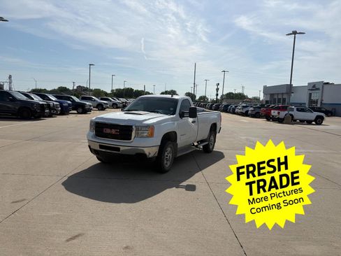 Used 2012 GMC Sierra 2500 SLE w/ LPO, Protection Package AWD/4WD image 1