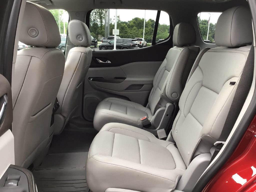 Used 2023 GMC Acadia SLT w/ Technology Package AWD/4WD image 34