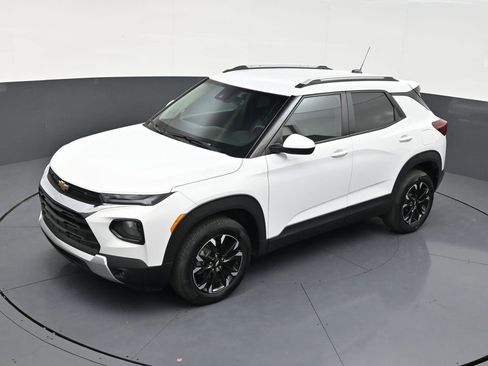 Used 2023 Chevrolet TrailBlazer LT w/ Convenience Package image 12