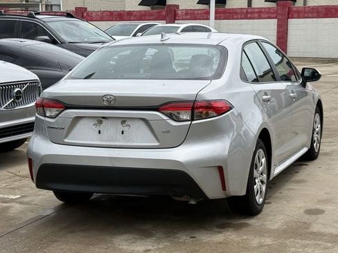 Used 2024 Toyota Corolla LE FWD image 4