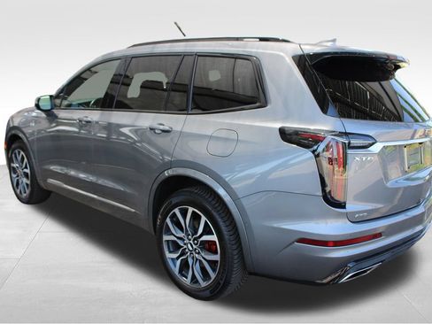 Used 2022 Cadillac XT6 Sport w/ Technology Package AWD/4WD image 14