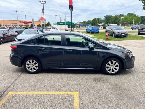 Used 2025 Toyota Corolla LE FWD image 4