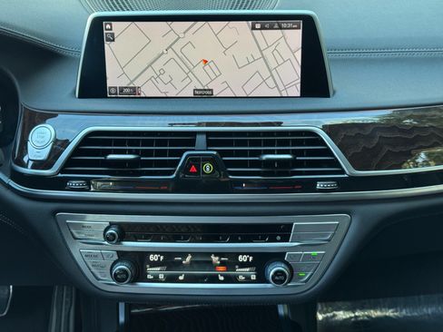 Used 2022 BMW 740i w/ M Sport Package RWD image 24