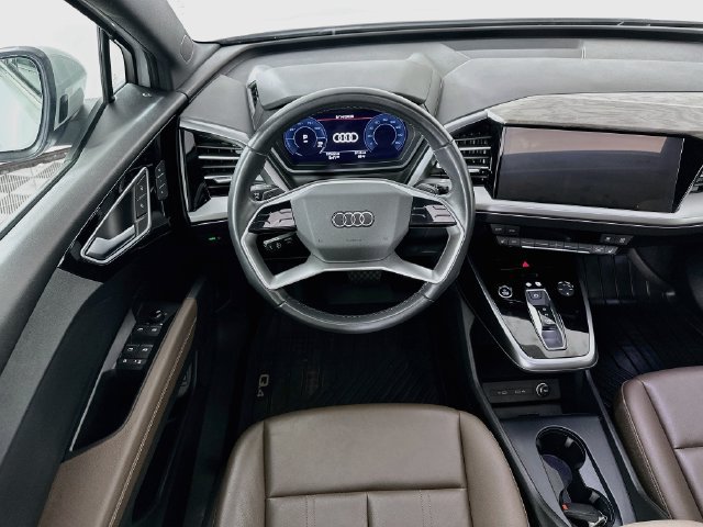 Used 2024 Audi Q4 e-tron Premium Plus w/ Premium Plus AWD/4WD image 11