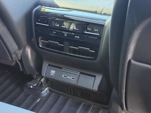 Used 2022 Acura MDX SH-AWD image 34