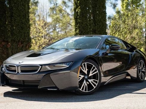 Used 2019 BMW i8 Base image 2