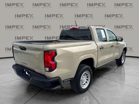 Used 2024 Chevrolet Colorado W/T RWD image 3