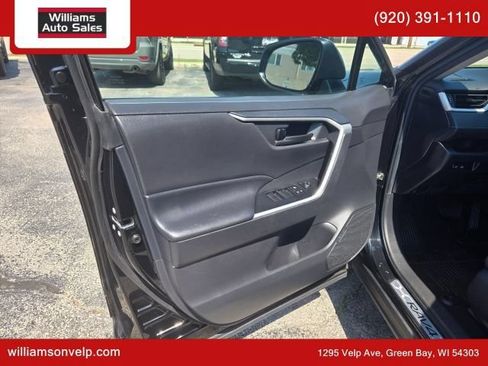 Used 2023 Toyota RAV4 LE FWD image 10