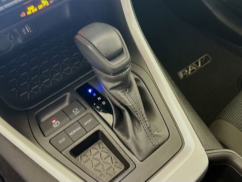 Certified 2025 Toyota RAV4 LE FWD image 20