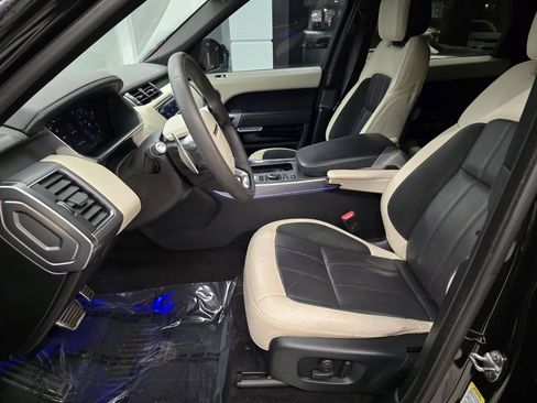 Used 2020 Land Rover Range Rover Sport HST image 18