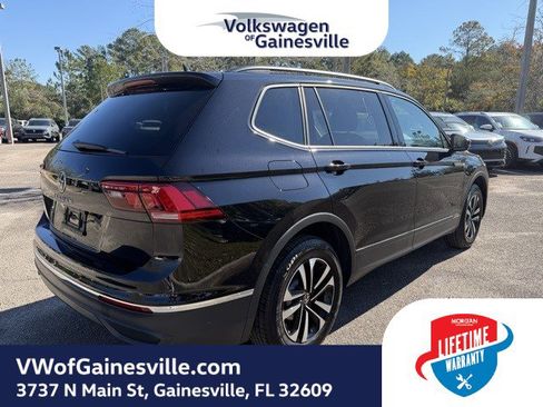 Certified 2024 Volkswagen Tiguan S image 6