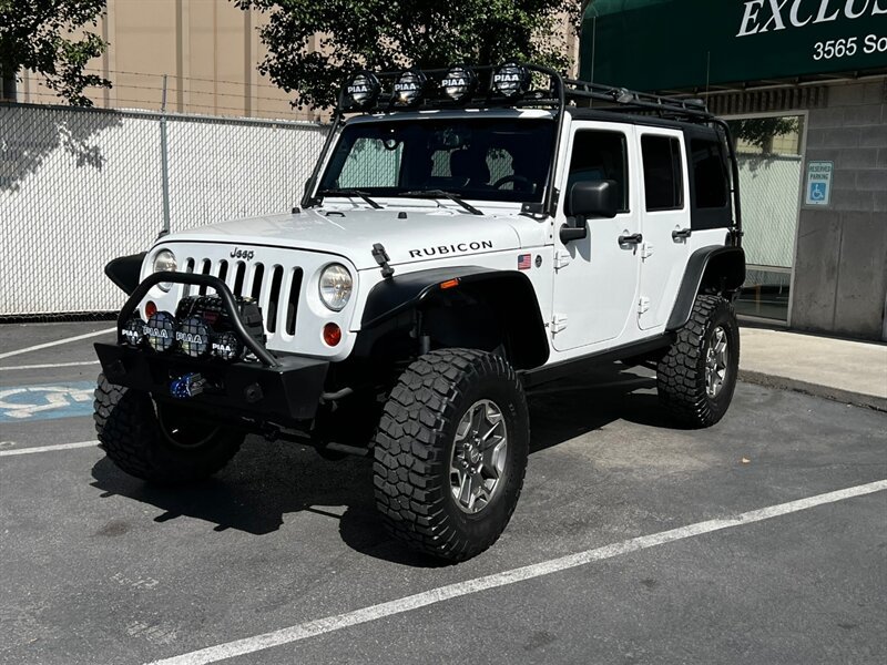 Used 2013 Jeep Wrangler Unlimited Rubicon w/ Connectivity Group AWD/4WD image 3