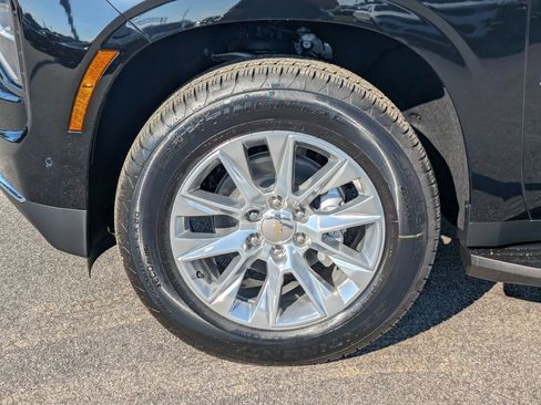 New 2026 Chevrolet Suburban Premier AWD/4WD image 8