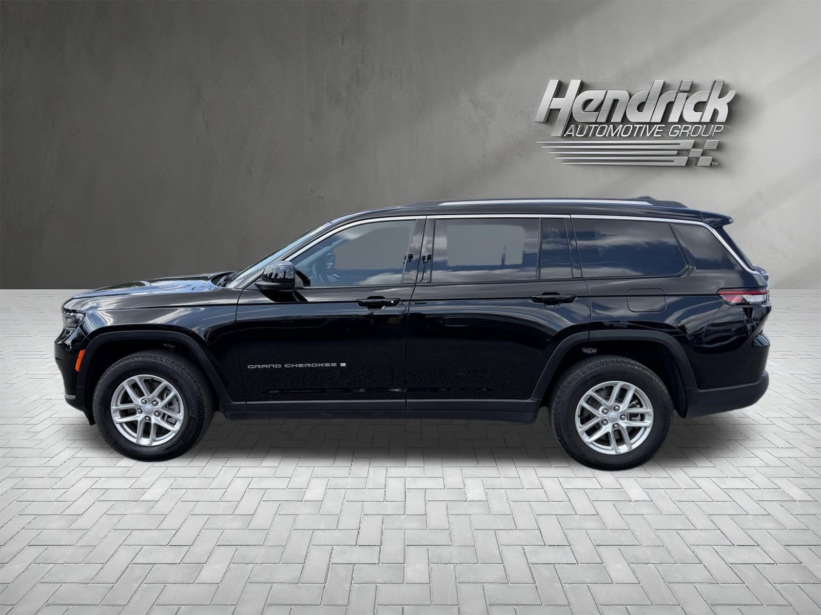 Used 2022 Jeep Grand Cherokee L Laredo w/ Luxury Tech Group I RWD image 7