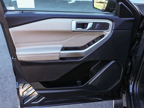 Used 2023 Ford Explorer XLT w/ Equipment Group 202A RWD image 27