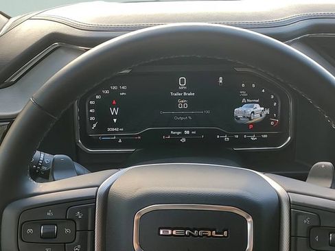 Used 2024 GMC Sierra 1500 Denali AWD/4WD image 12