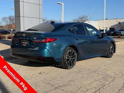 Used 2025 Toyota Camry XLE w/ Premium Package image 3