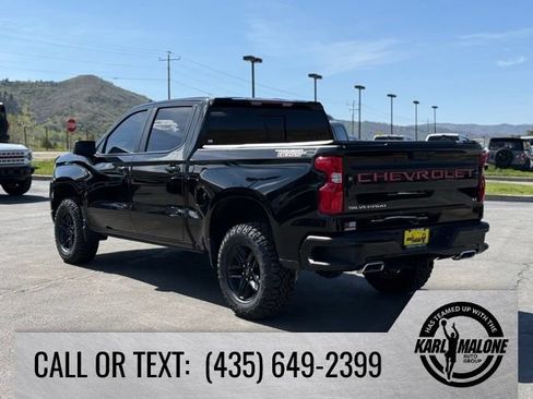 Used 2024 Chevrolet Silverado 1500 LT Trail Boss w/ Convenience Package II AWD/4WD image 3