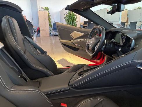 Used 2022 Chevrolet Corvette Stingray Preferred Conv w/ Z51 Performance Package RWD image 30