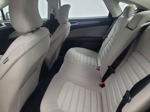 Used 2018 Ford Fusion S image 18