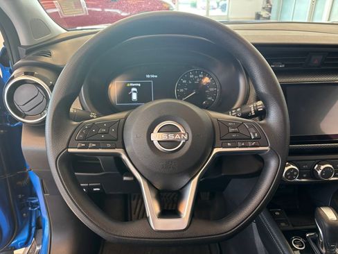 Certified 2023 Nissan Kicks SV image 18