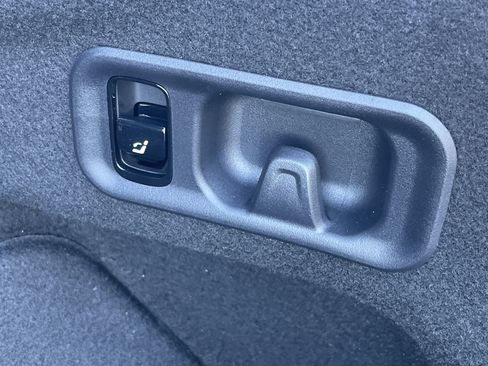 New 2026 Mercedes-Benz E 450 4MATIC Sedan image 11