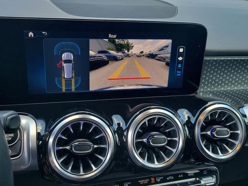 Certified 2024 Mercedes-Benz GLB 250 image 31