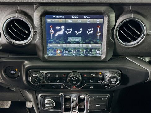 Used 2023 Jeep Wrangler Sahara w/ Cold Weather Group image 23