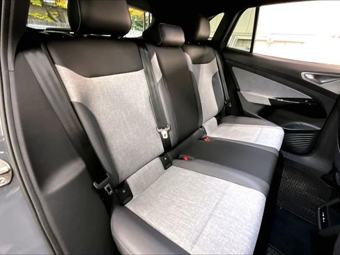 New 2026 Volkswagen ID.4 Pro image 26