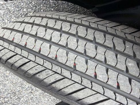 Used 2025 Toyota Corolla LE image 31