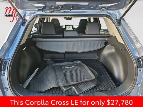 Used 2024 Toyota Corolla Cross LE w/ Moonroof Package AWD/4WD image 19