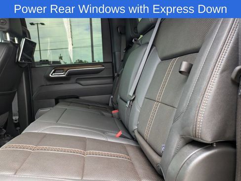 Used 2025 Chevrolet Silverado 2500 High Country w/ High Country Premium Package AWD/4WD image 14