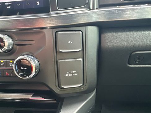 Used 2025 Ford F250 Lariat w/ Chrome Package AWD/4WD image 32