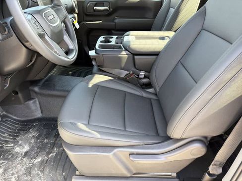 New 2026 GMC Sierra 2500 Pro w/ Convenience Package image 11