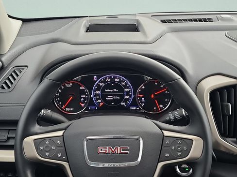 Certified 2023 GMC Terrain Denali w/ Black Diamond Edition AWD/4WD image 21