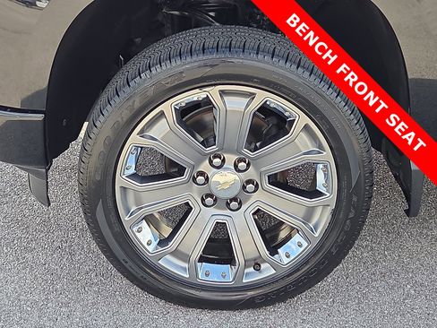 Used 2023 Chevrolet Silverado 1500 Custom image 7