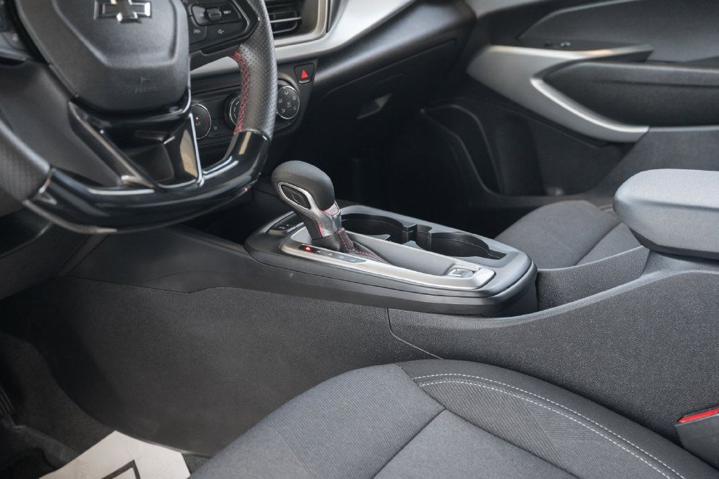 Used 2026 Chevrolet Trax RS w/ Driver Confidence Package FWD image 33