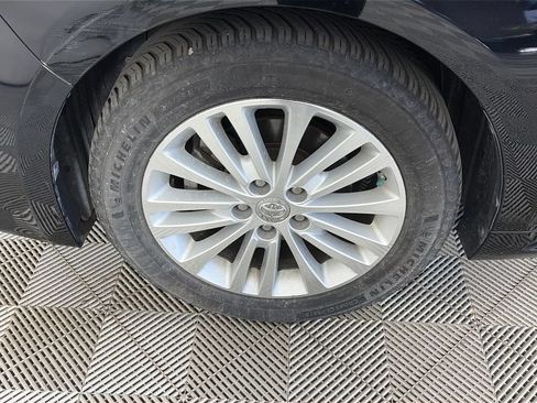 Used 2014 Toyota Avalon XLE Touring FWD image 8