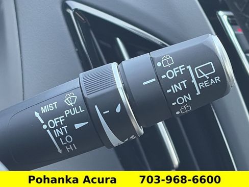 Used 2025 Acura RDX SH-AWD image 11