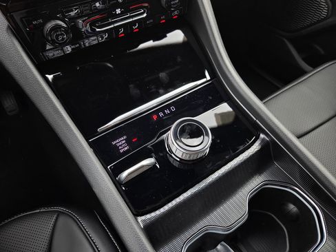 New 2025 Jeep Grand Cherokee Limited w/ Luxury Tech Group II image 24