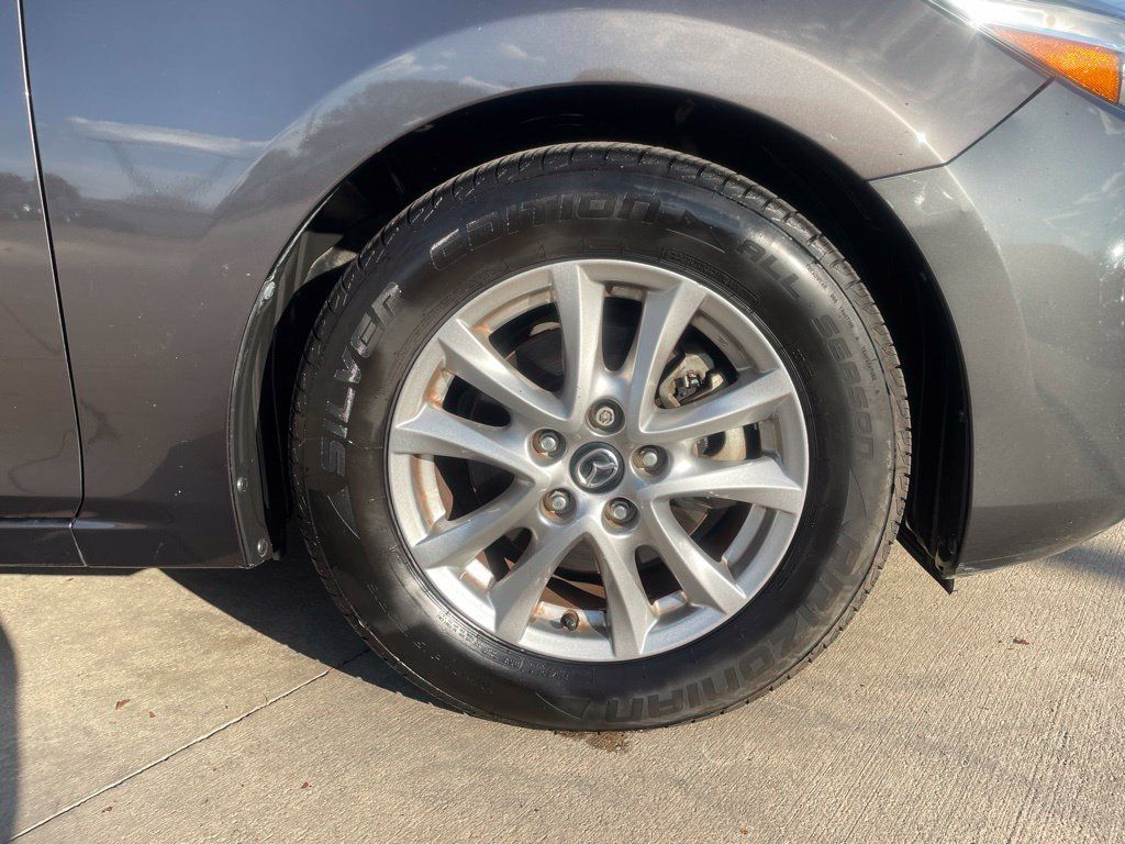 Used 2017 MAZDA MAZDA3 Sport w/ Preferred Equipment Package FWD image 26