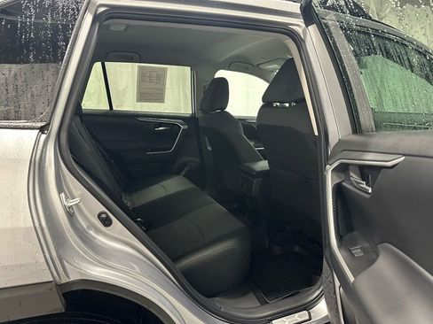 Used 2025 Toyota RAV4 XLE image 49