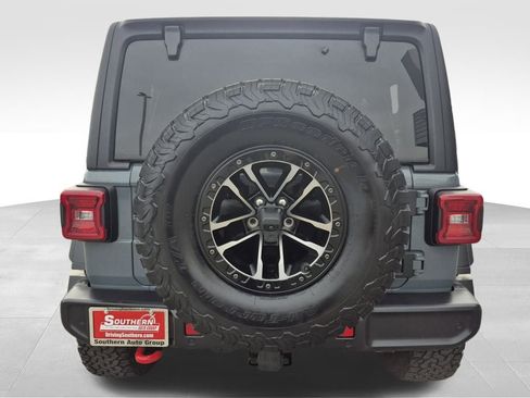 Used 2024 Jeep Wrangler Rubicon w/ XTREMEE 35" Tire Package image 5