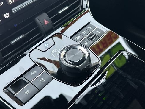 Used 2023 Subaru Solterra AWD image 20